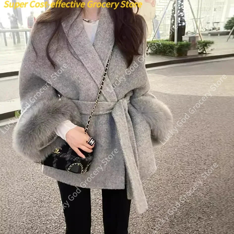 Hot sale high-end warmth comfortable and stylish double-sided straps for women  Not pure wool removable cuffs plush short jacket